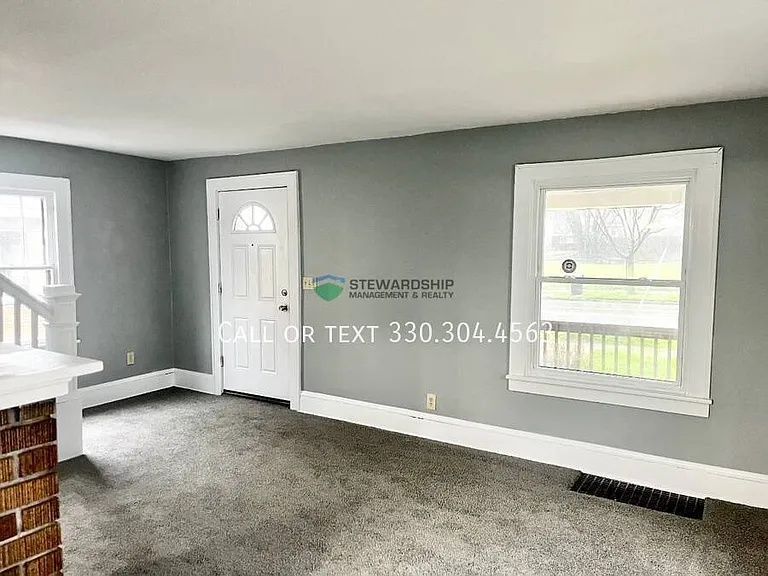 1012 Brown St — Photo 6