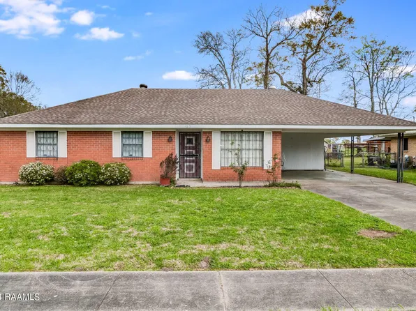 105 Ash Ln, Lafayette, LA 70501