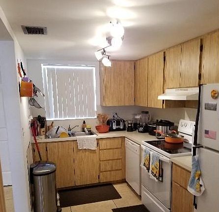 3rd image of 9373 Fontainebleau Blvd APT K237