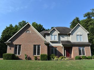 5655 Inverness Dr, Newburgh, IN 47630