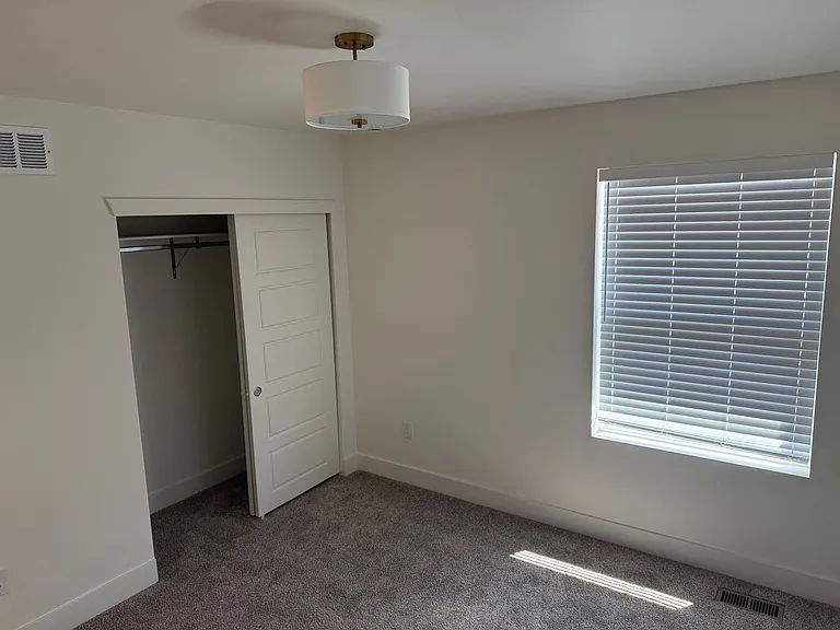 2750 S Cherokee St — Photo 15