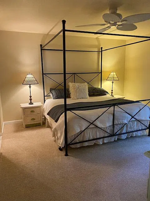 3 bed, 2.5 bath, 1716 sqft, $3,725 — Photo 4