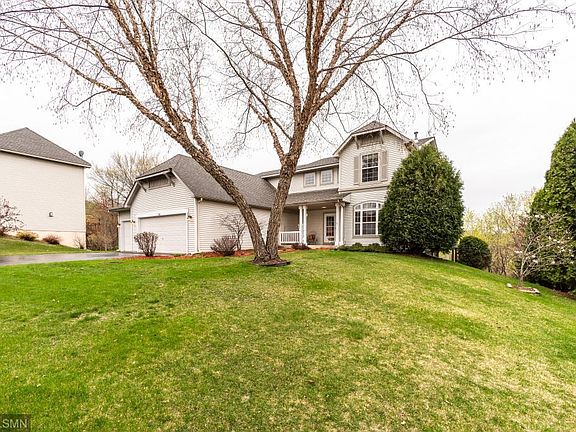 3rd image of 221 Carver Creek Pl