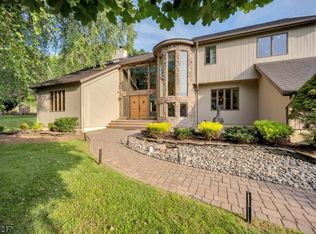 6 Starrett Ct, Sparta, NJ 07871