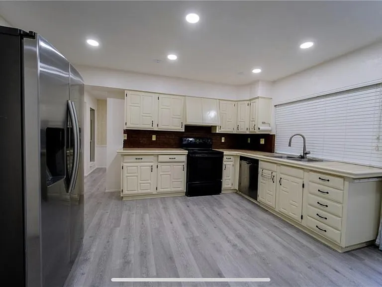 6403 Apache Ct — Photo 5