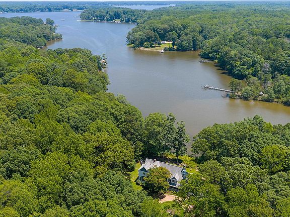 3rd image of 8218 Hell Neck Rd