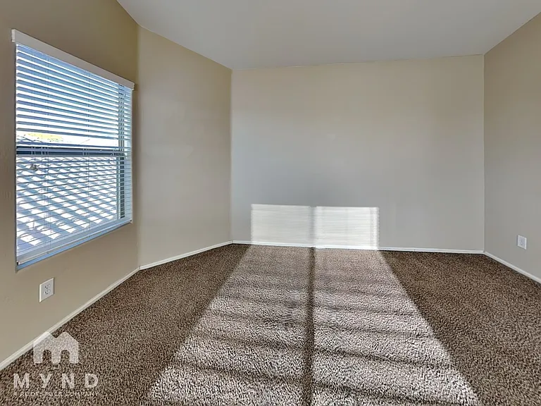 38587 N Jonathan St — Photo 11