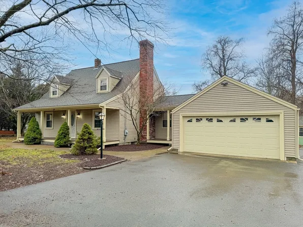 878 S Main St, Bellingham, MA 02019