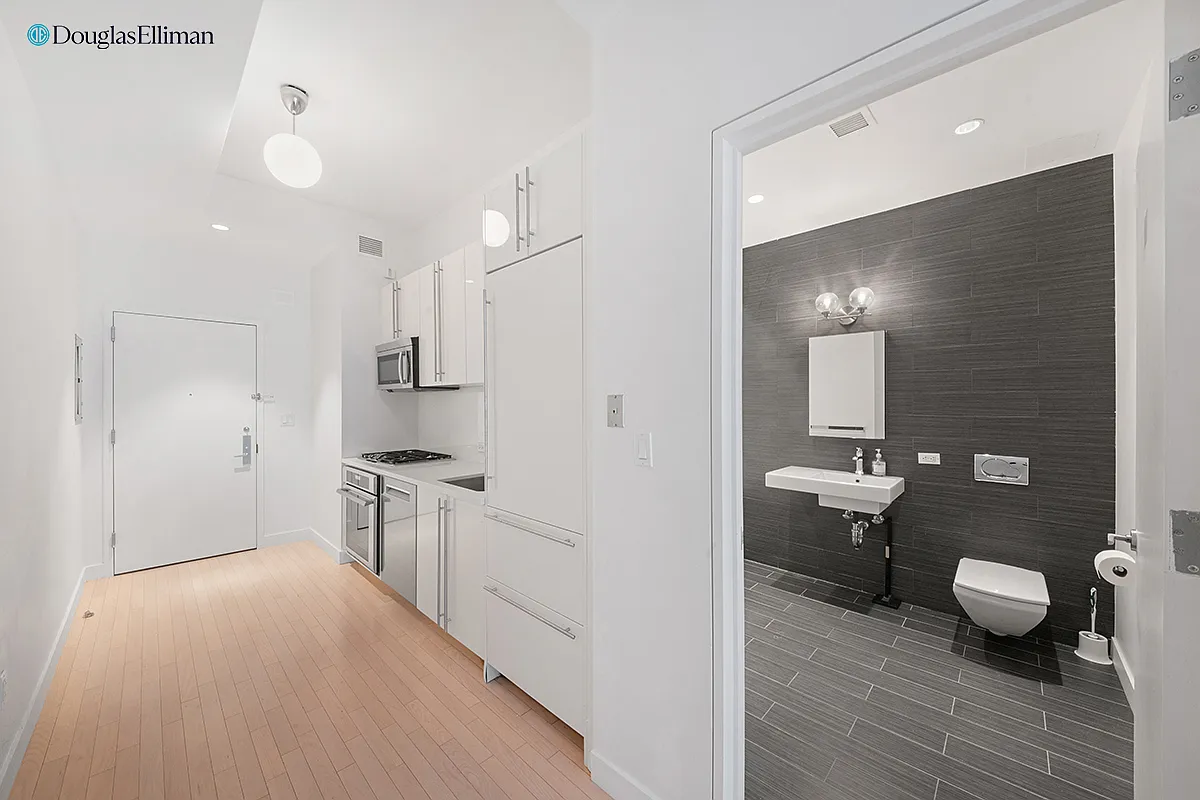 60 West 20th Street — Photo 4