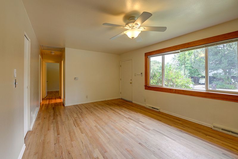 3658 Chase Court Living Room