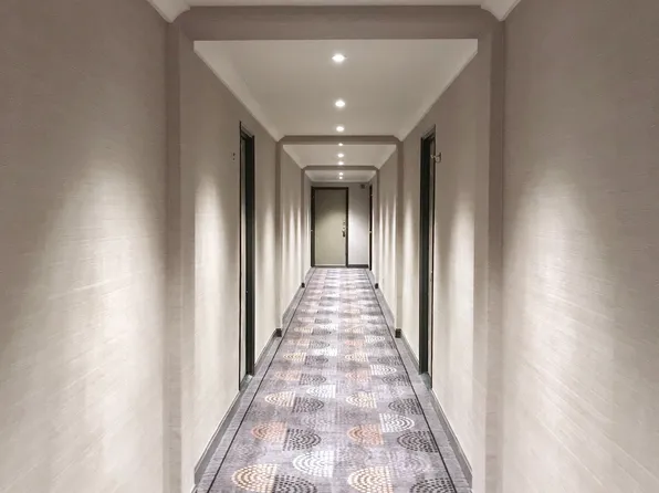 200 Central Park South image 8 of 13