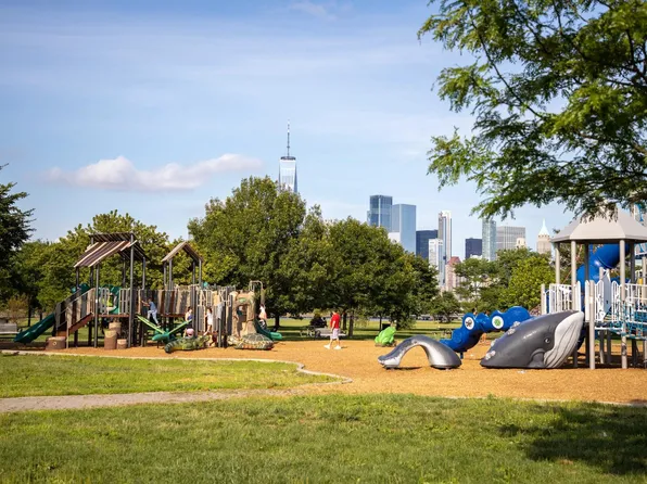 476 Monmouth Street image 16 of 16