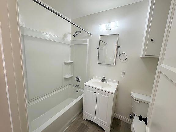 5th image of 8521 Kittyhawk Ave