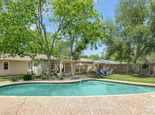104 W Mulberry St, Fredericksburg, TX 78624