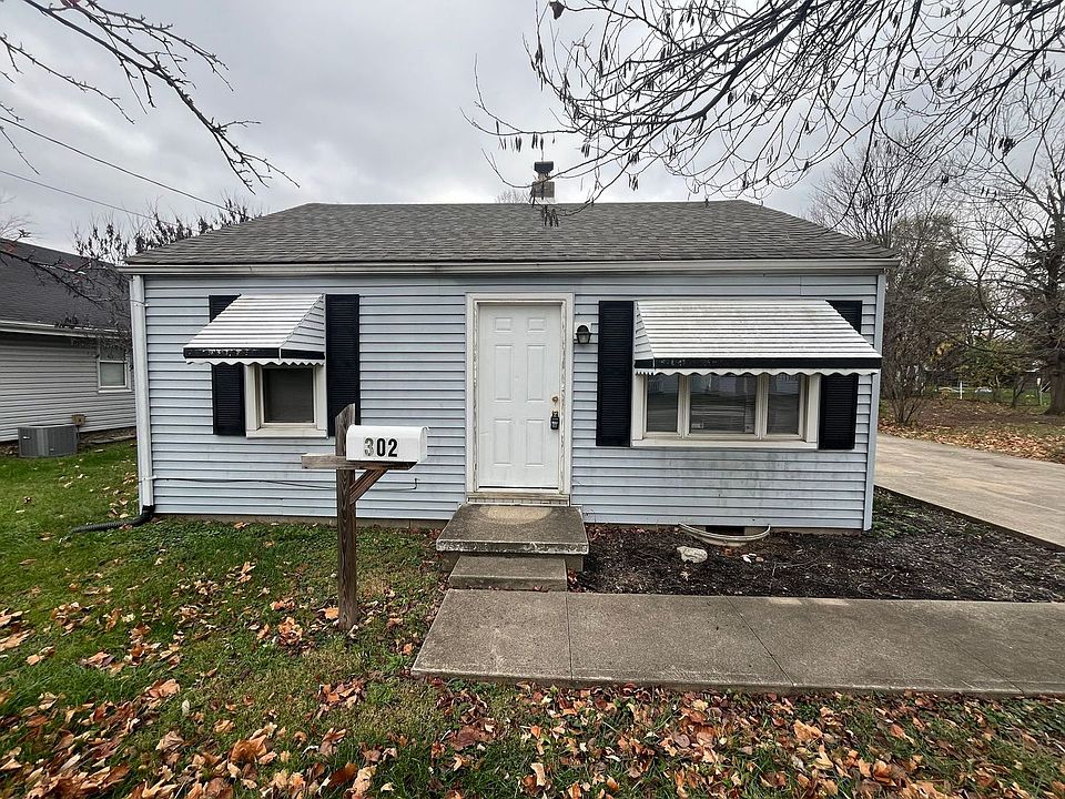 1st image of 302 S 1st St