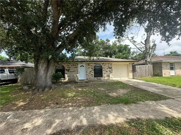 2012 S Sugar Ridge Rd, La Place, LA 70068