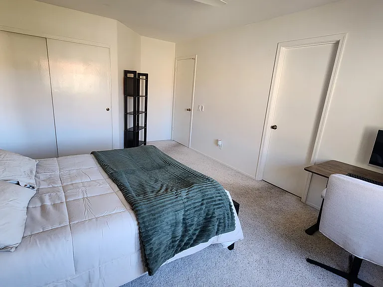 3802 E Park Ave — Photo 2