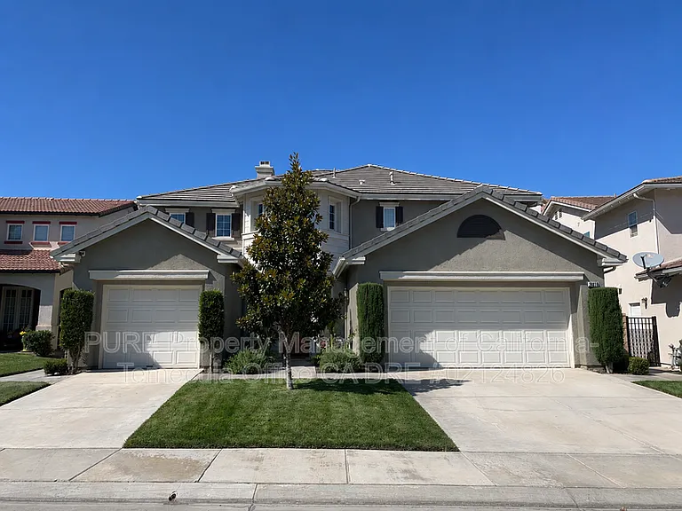 26811 Lemon Grass Way — Photo 1