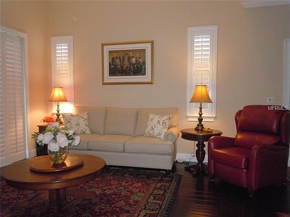 2nd image of 5645 Siracusa Ln