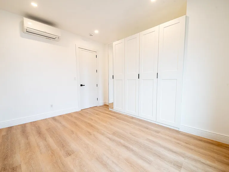 4525 Brown St #2 — Photo 10