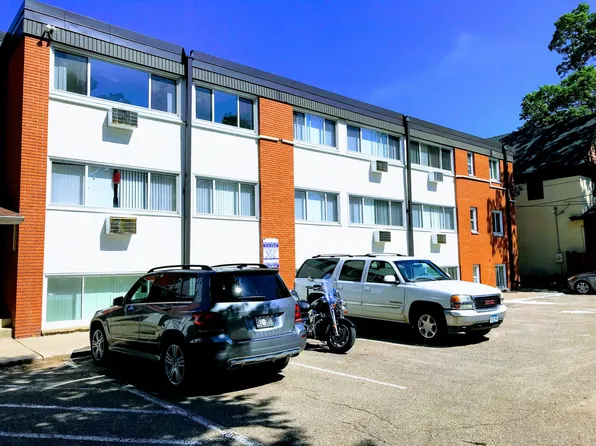 2832 Humboldt Ave S.