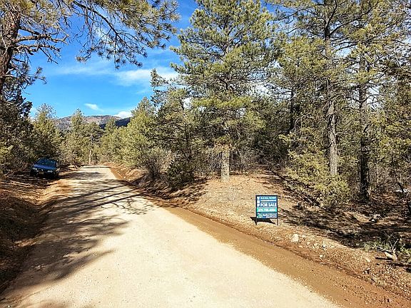 5th image of Gallina Canyon Rd.  N 36.55079 W 105.59430