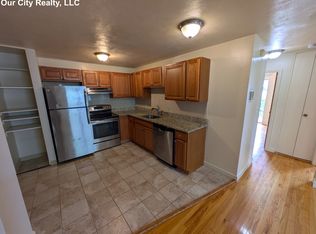 77A Porter St #11, Somerville, MA 02143