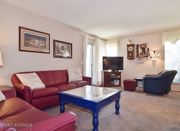 2nd image of 19 Waterbury Ln #1
