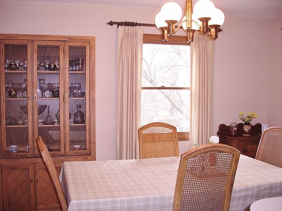 3rd image of 9254 S 86th Ave