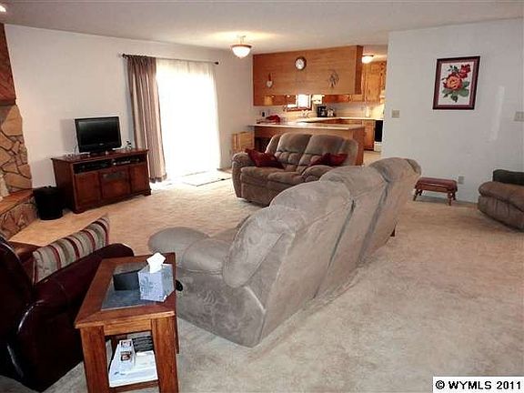 3rd image of 100 Cactus Dr