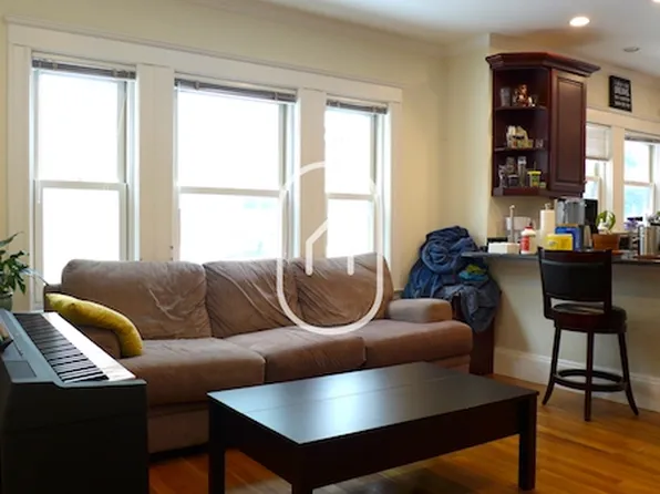 16 Worthington St, Roxbury, MA 02120