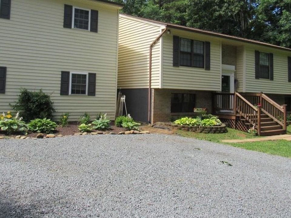1st image of 16542 Mountain Run Ln
