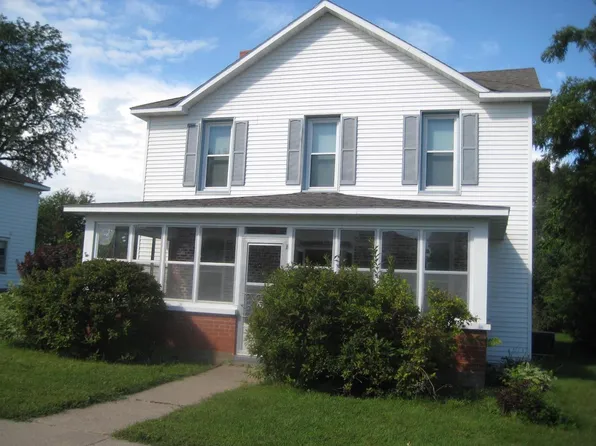 137 N Wacouta Ave, Prairie Du Chien, WI 53821