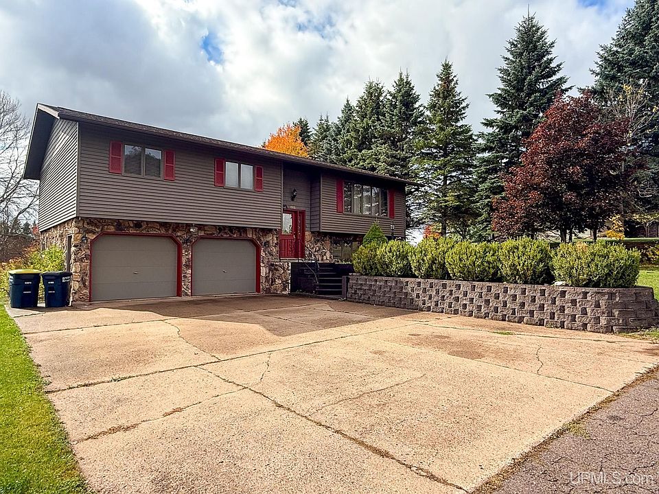 1st image of 1005 Cinnabar St