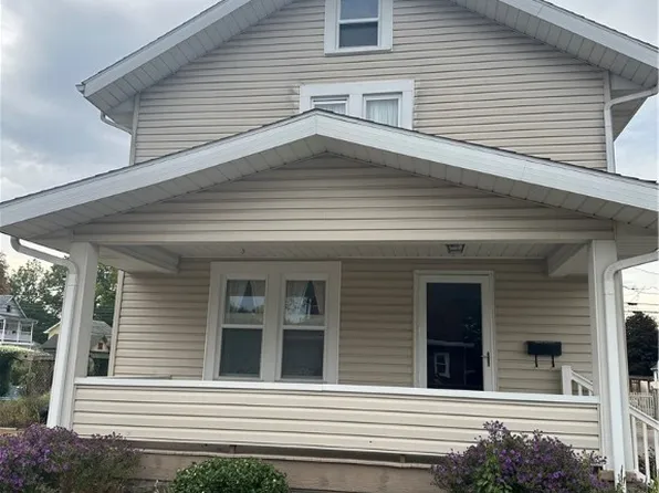 315 E 10th St, Dover, OH 44622