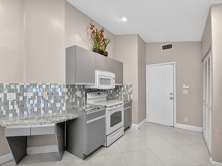 7891 Sailing Shores Ter — Photo 10