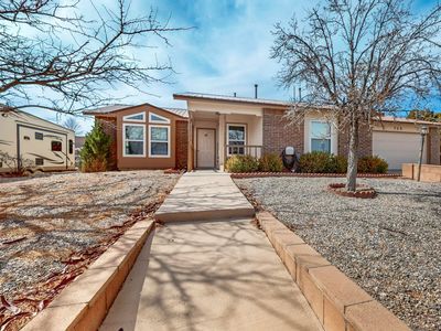 725 Emerald Dr NE, Rio Rancho, NM, 87124