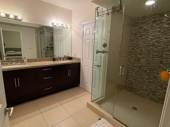 4th image of 1143 97th St #1143