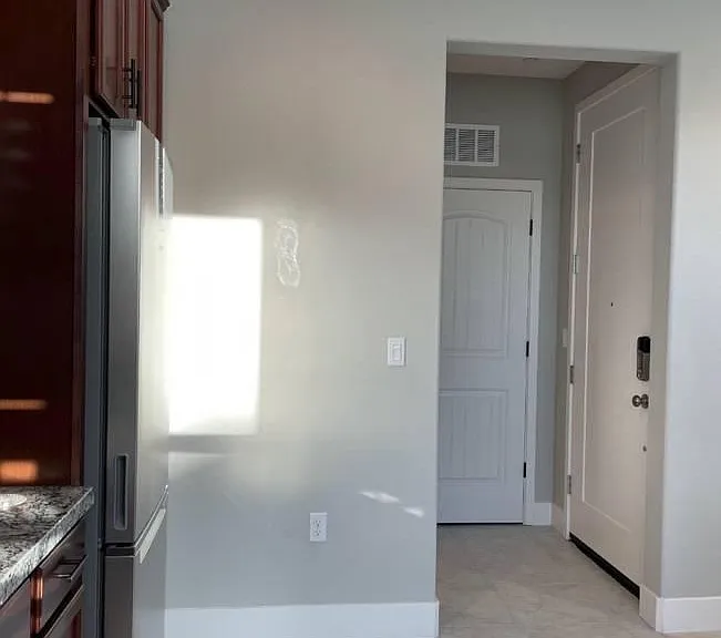 1922 S Bloembergen Ln — Photo 12