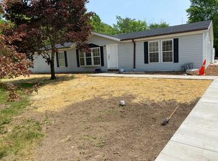 8616 S 35th St, Franklin, WI 53132