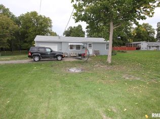 211 Duever Ln, East Peoria, IL 61611