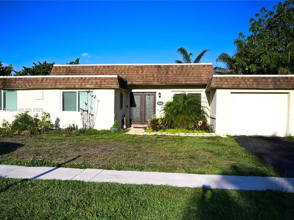 8100 NW 75th Ave, Tamarac, FL 33321