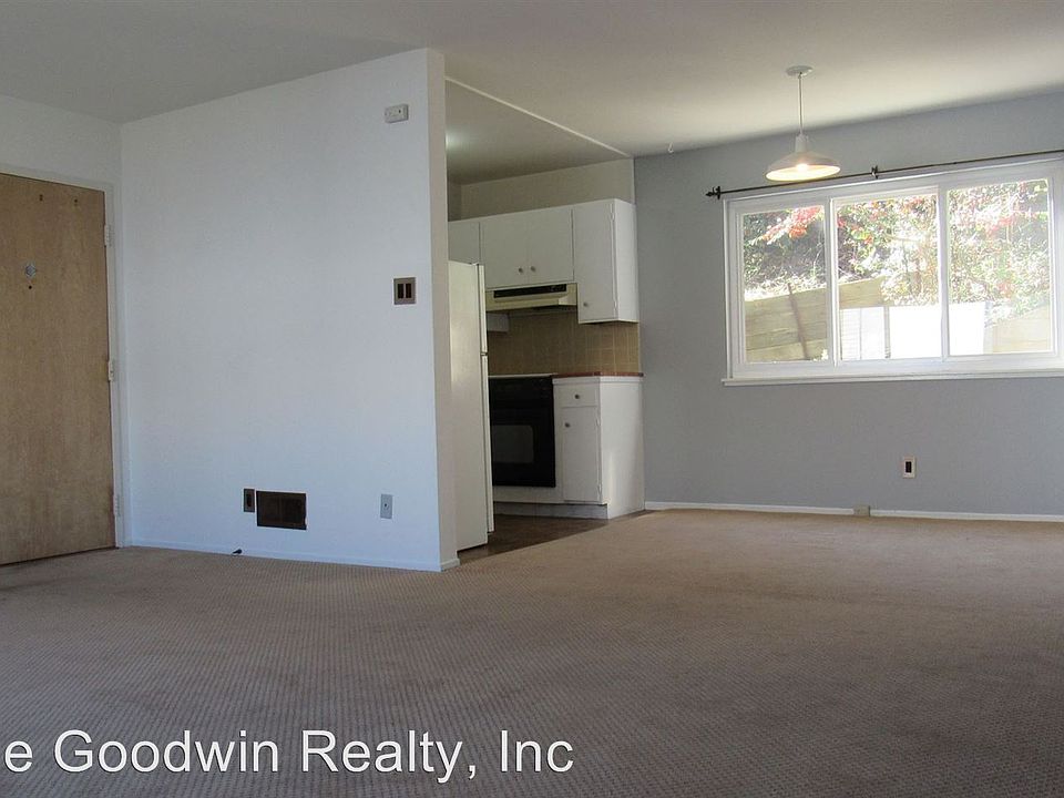 1st image of 11 Crestline Dr APT 2