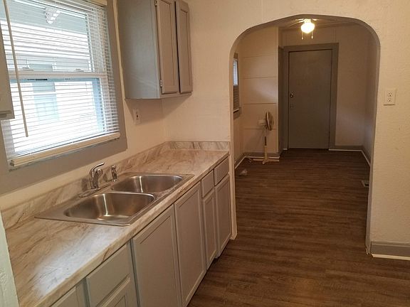 5th image of 5918 Wabash Ave #1