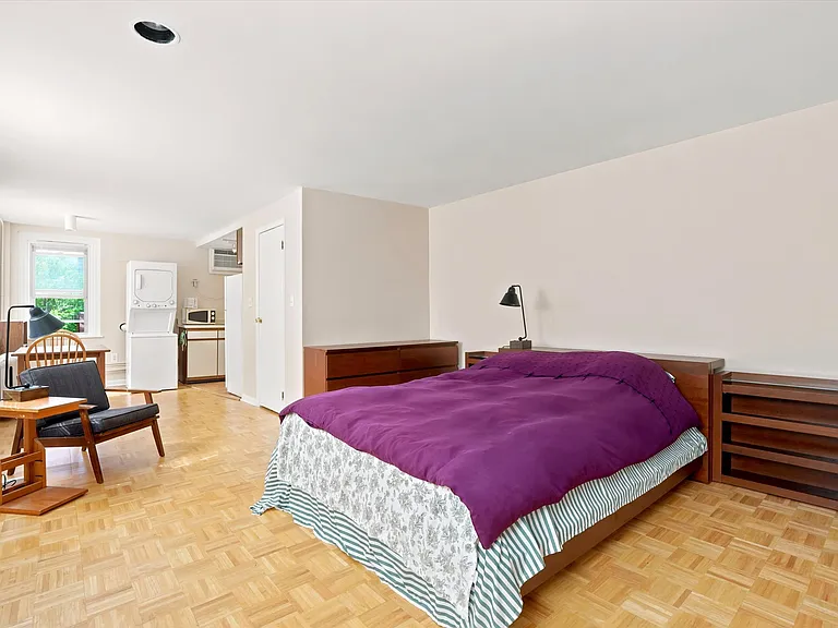 715 Pine St #2 — Photo 9