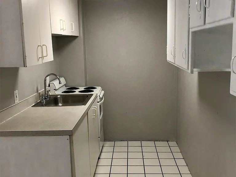 107 Washington St #1 — Photo 6