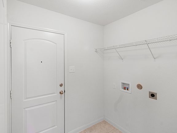 4th image of 2309 Sephora Ct