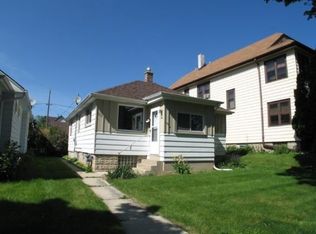 2218 E Vollmer Ave, Milwaukee, WI 53207