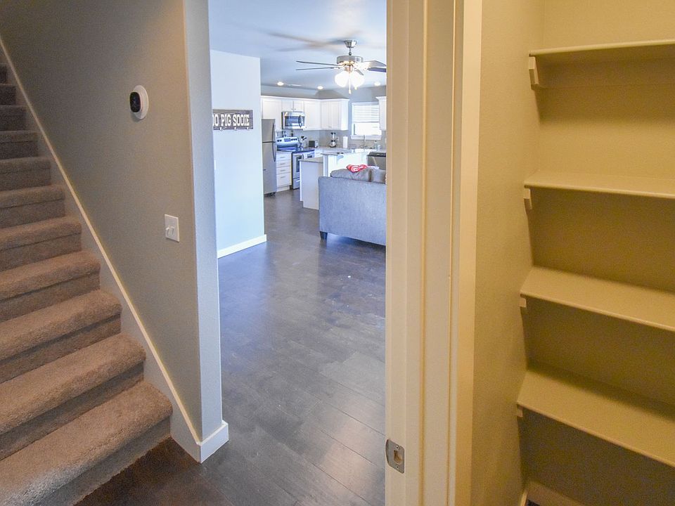 1st image of 2798 W Blackstone Xing