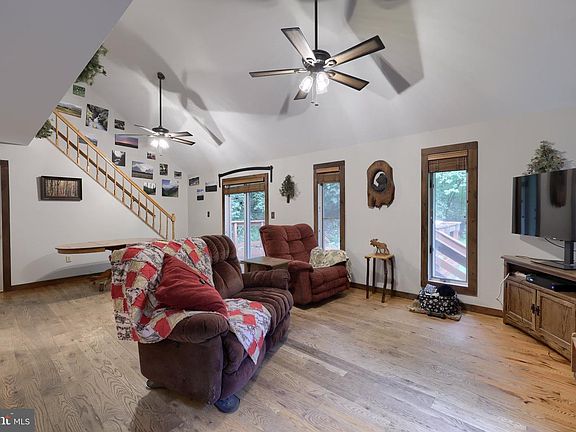 3rd image of 34 Tucquan Glen Rd